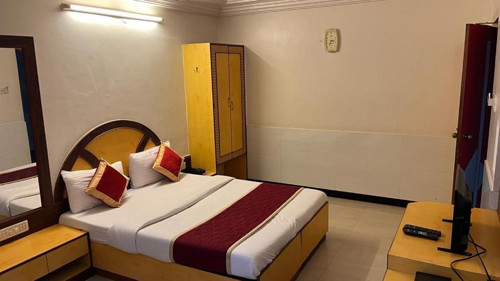 Ganga Sagar Hotel Bangalore Exterior foto